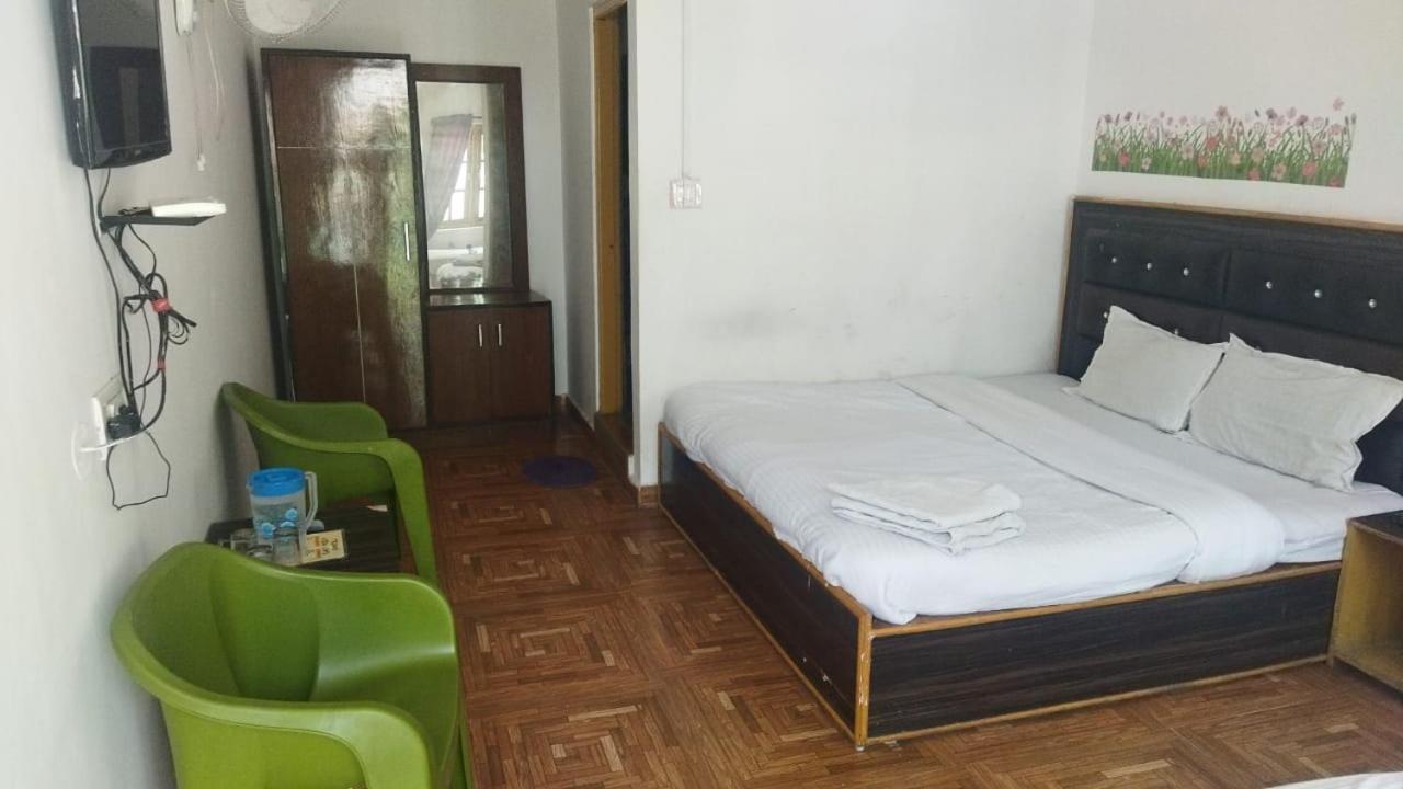 Sandeep Home Stay McLeod Gandzs Kültér fotó