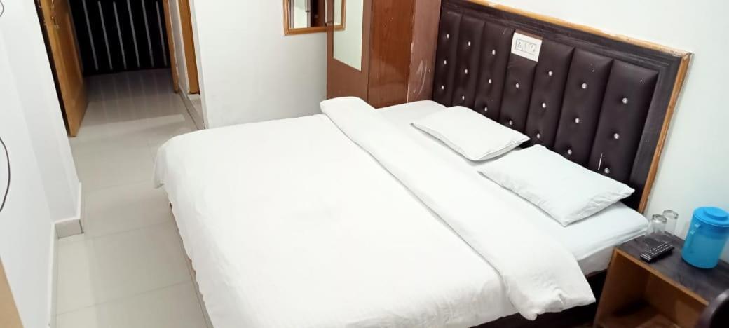 Sandeep Home Stay McLeod Gandzs Szoba fotó